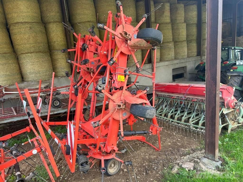 Kuhn GF8702 Rakes and tedders