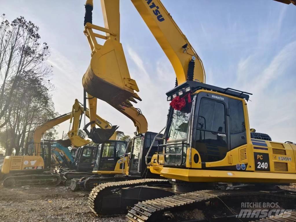 Komatsu PC240-8 Midi excavators  7t - 12t