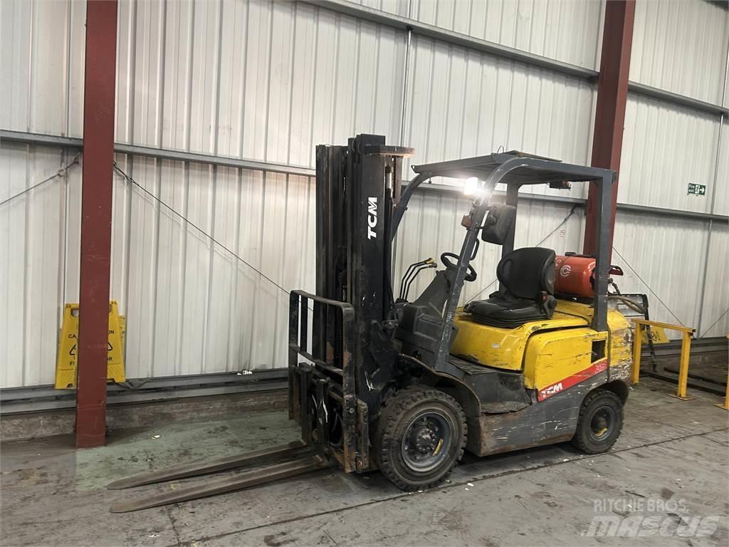 TCM FG25T3 LPG trucks