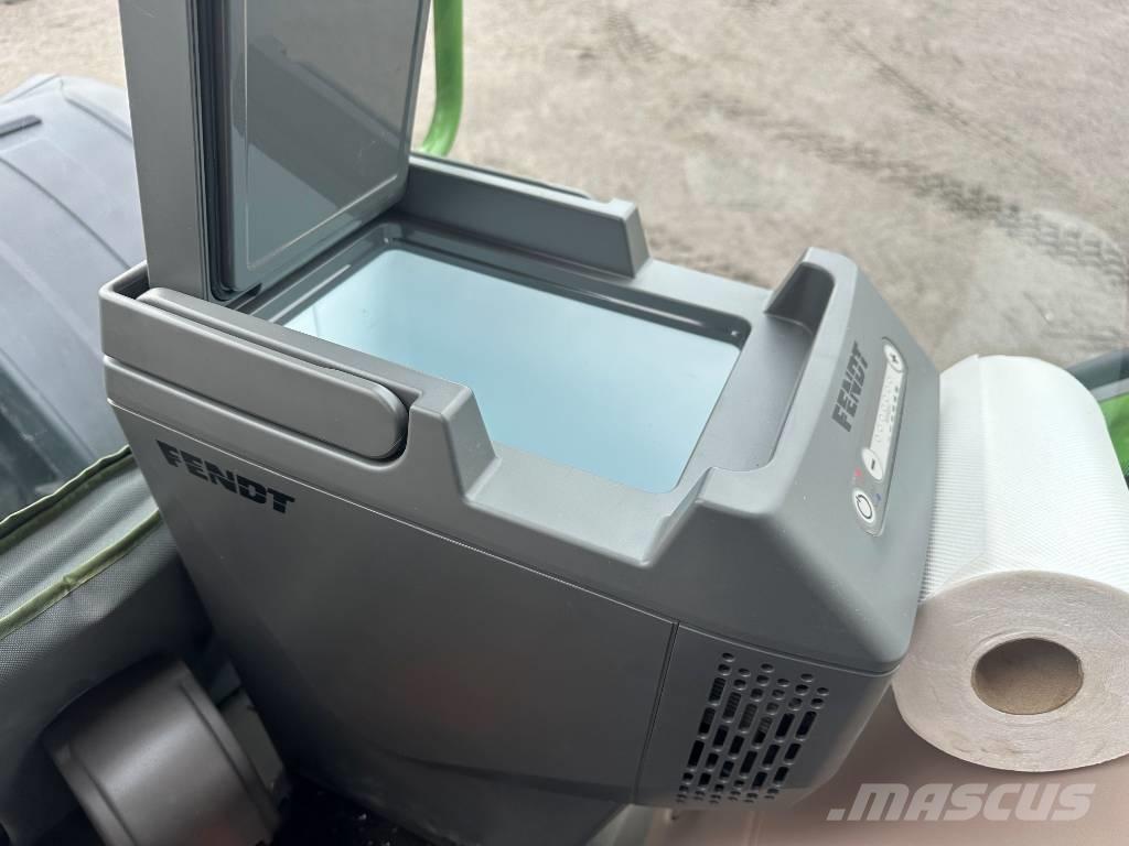 Fendt 728 Gen 7 Tractors