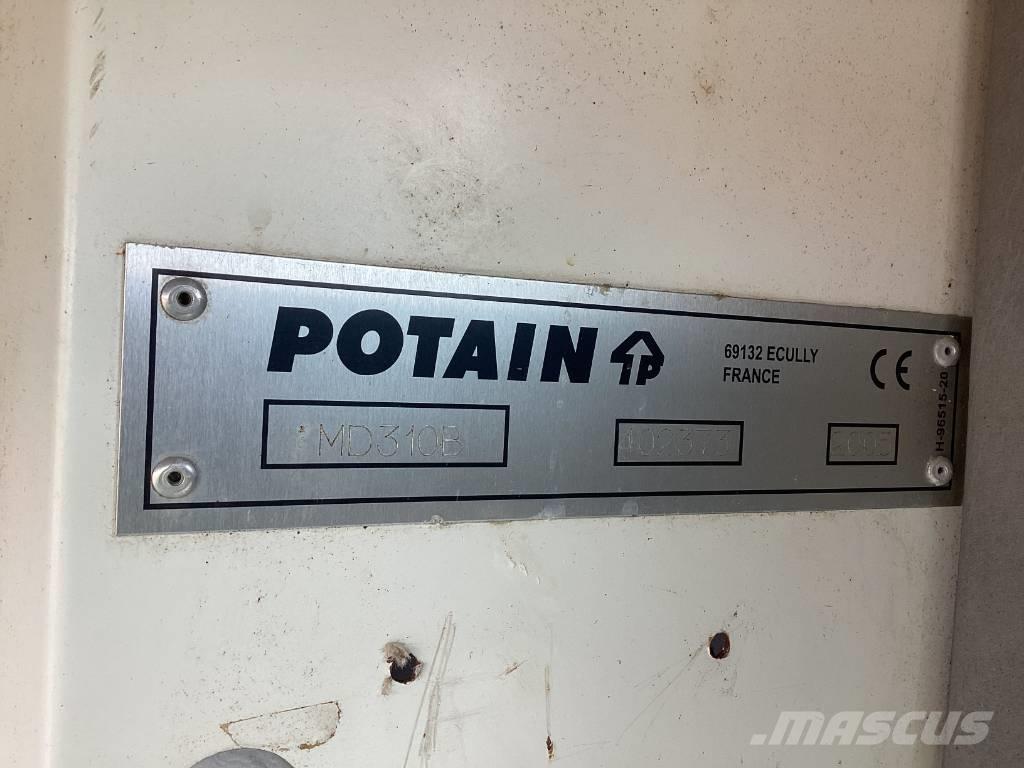 Potain MD 310 B Tower cranes