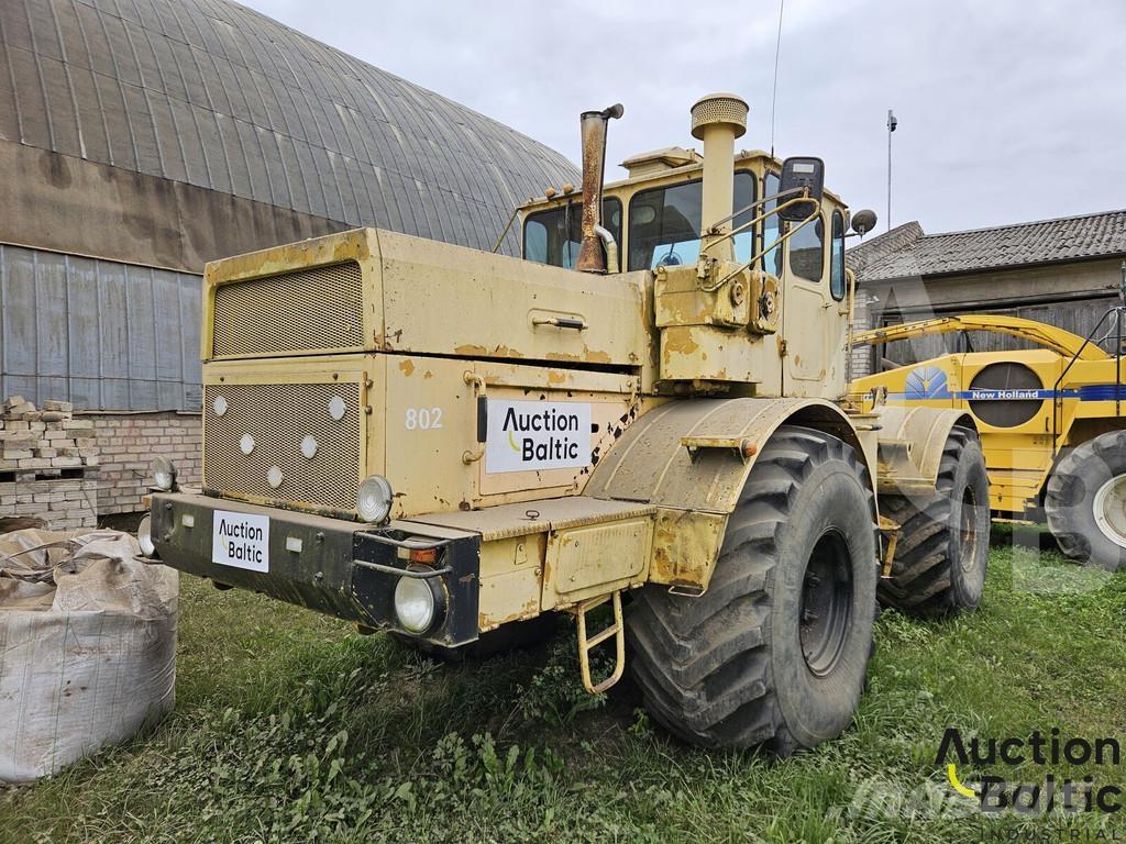  Kirovec K-701 Tractors