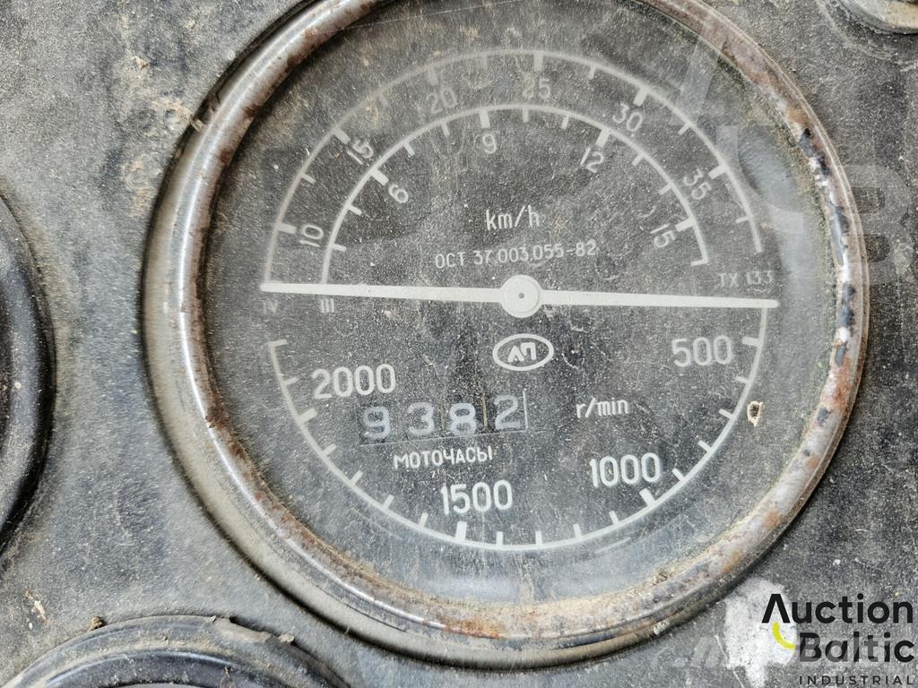  Kirovec K-701 Tractors