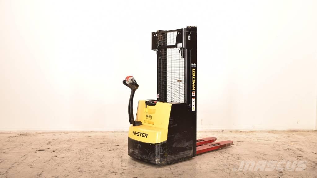 Hyster S 1.6 Pedestrian stacker