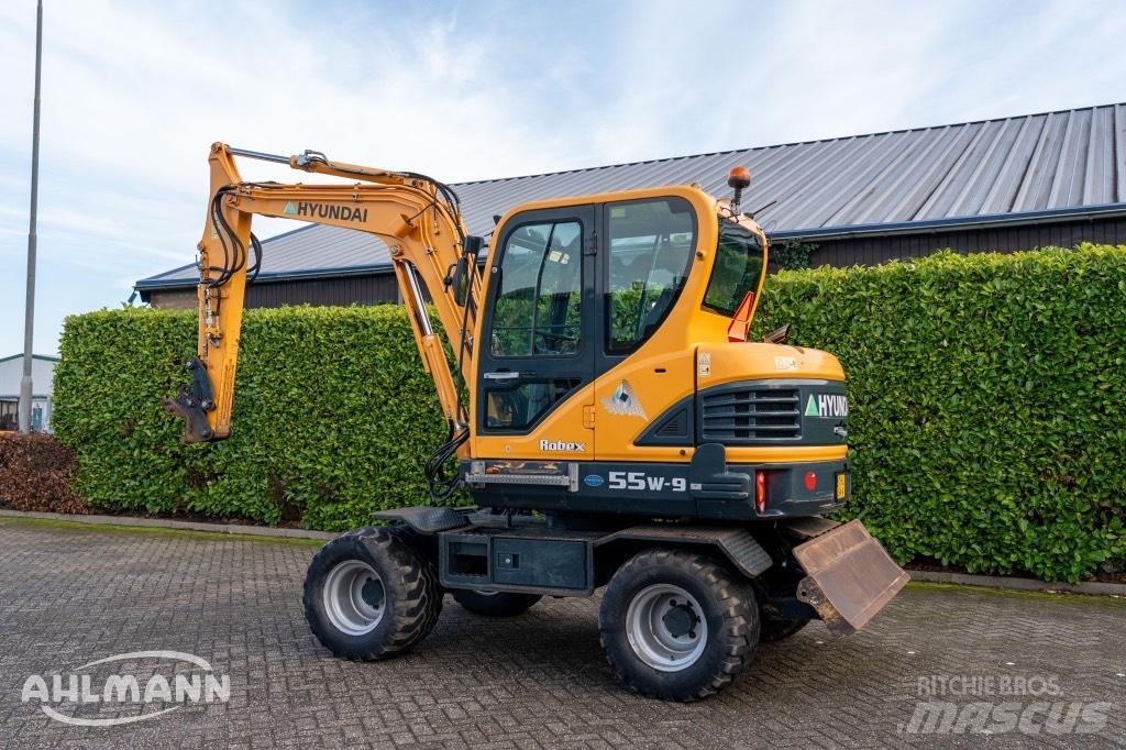 Hyundai R55W-9A Wheeled excavators