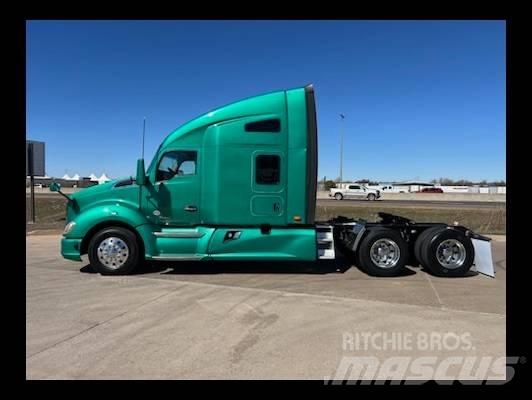 Kenworth T 680 Tractor Units