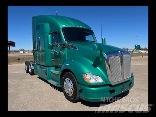 Kenworth T 680 Tractor Units