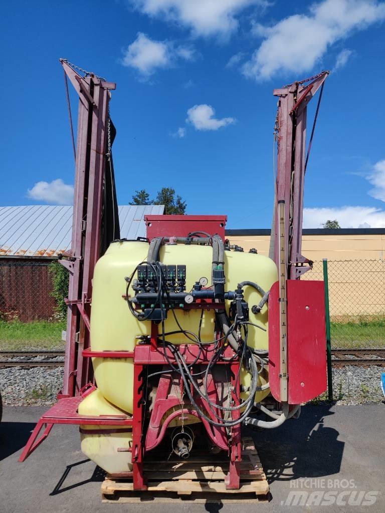 Hardi Master Twin Mounted sprayers