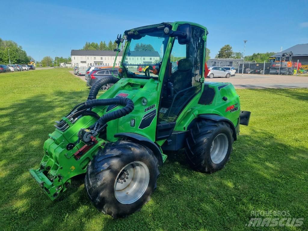 Avant 860i Stage V Skid steer loaders
