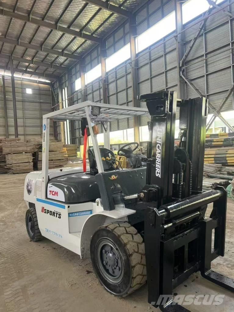 TCM FD 50 Diesel trucks