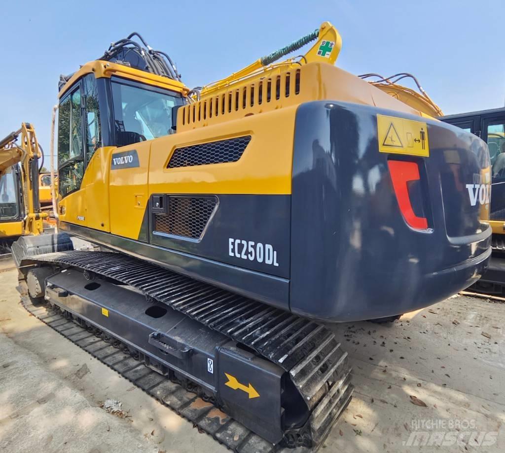 Volvo EC 250 D L Crawler excavators