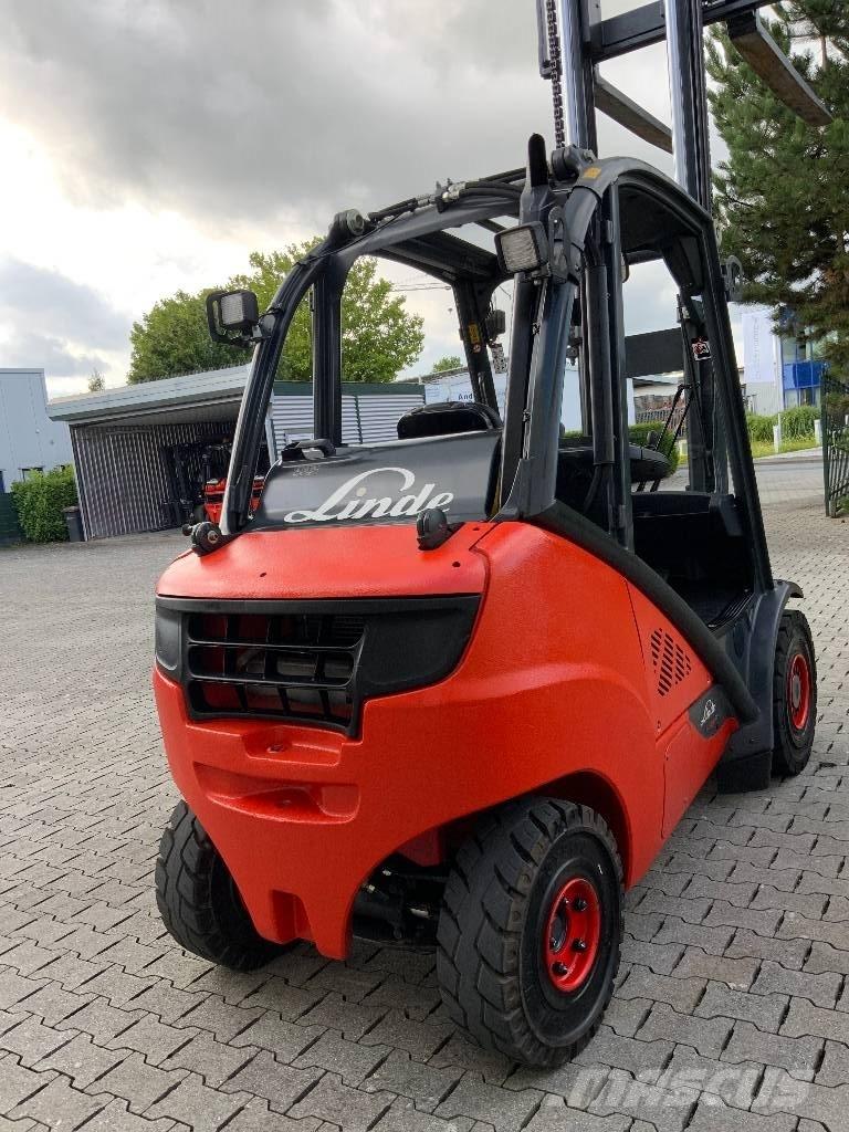 Linde H35T-02 LPG trucks
