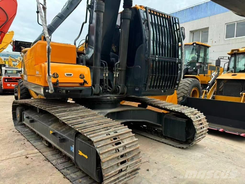 Hyundai R220LC-9S Midi excavators  7t - 12t