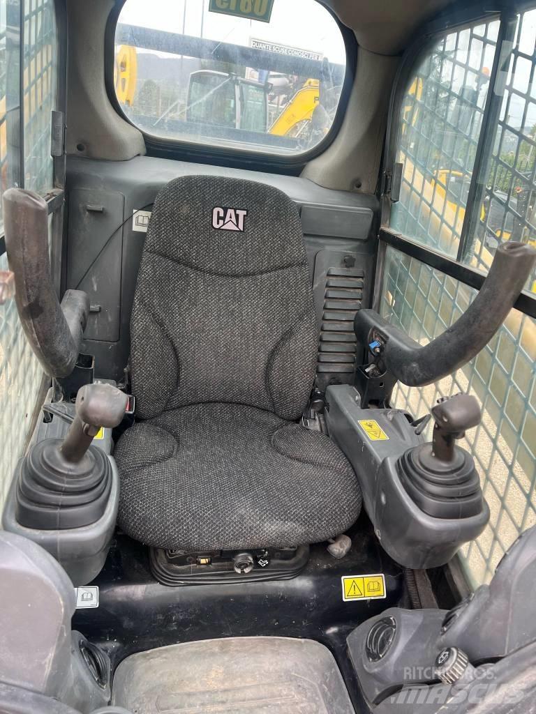 CAT 262 D Skid steer loaders