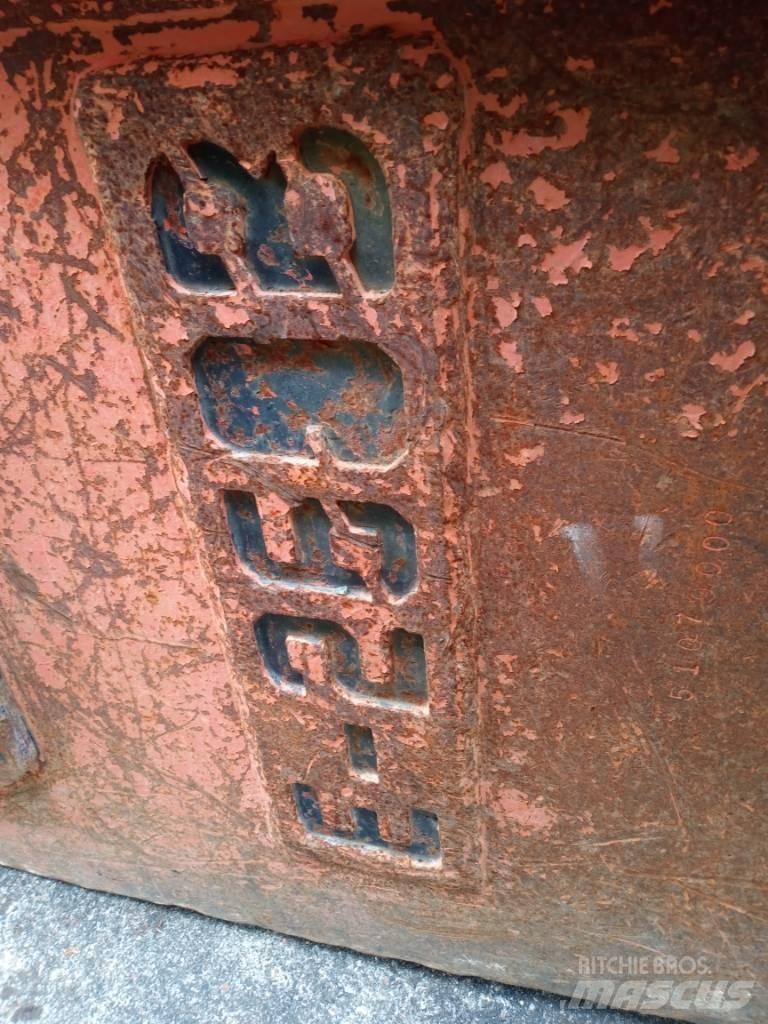 NPK E-260B Hammers / Breakers