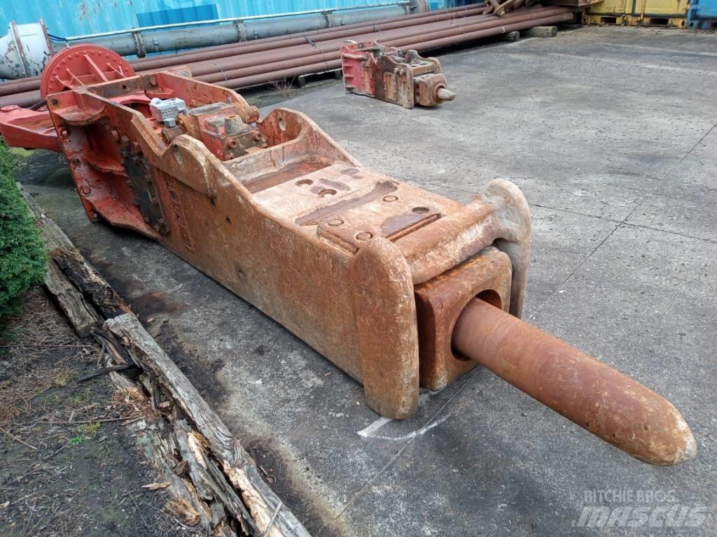 NPK E-260B Hammers / Breakers