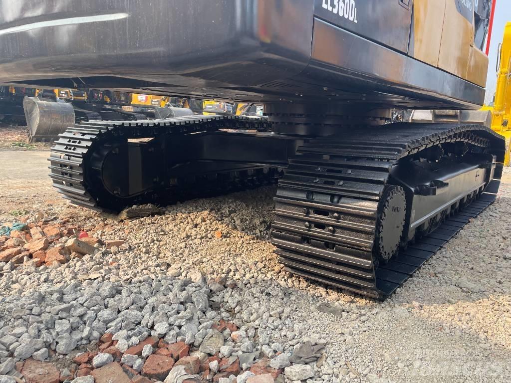 Volvo EC 360 Crawler excavators