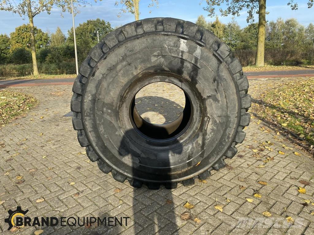 Band - 29.5-R25 Tyres, wheels and rims