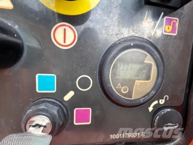 JLG 1200 SJP Telescopic boom lifts