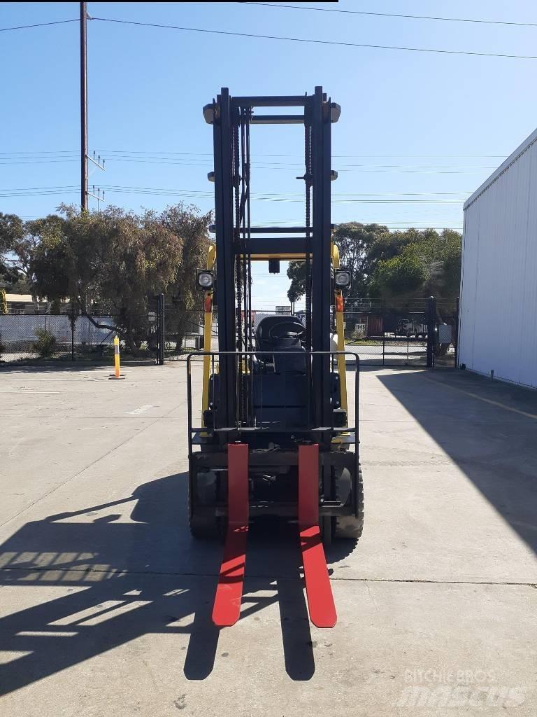 Hyster H2.5XT LPG trucks