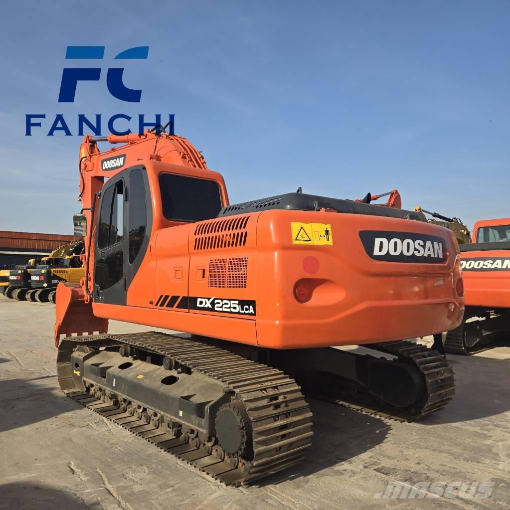 Doosan DX 225 LC Crawler excavators