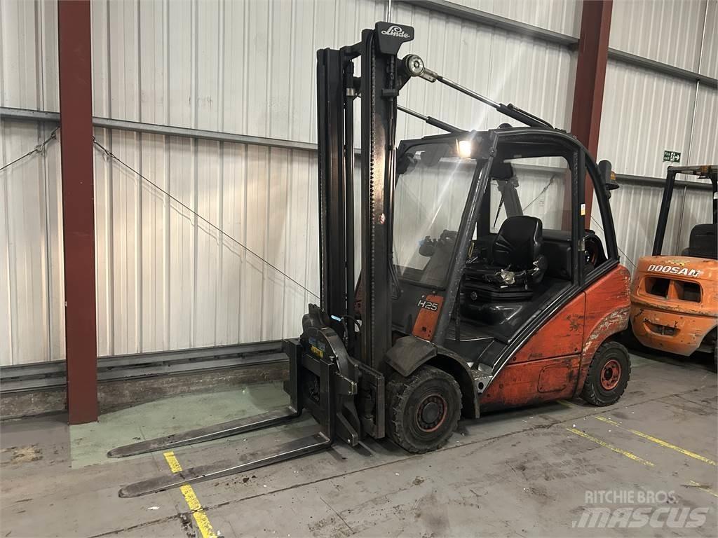 Linde H25T LPG trucks