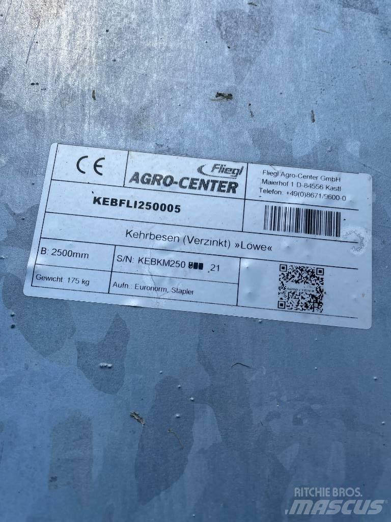 Fliegl Zamiatarka Agriculture - Others