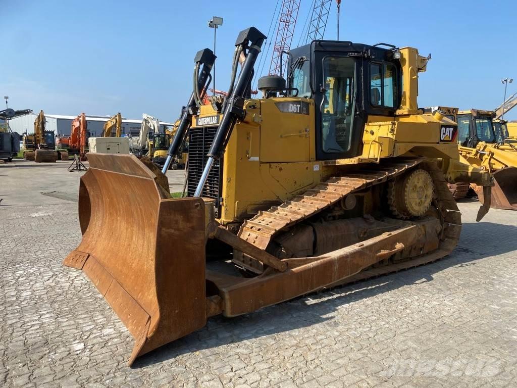 CAT D6T NVT Crawler dozers
