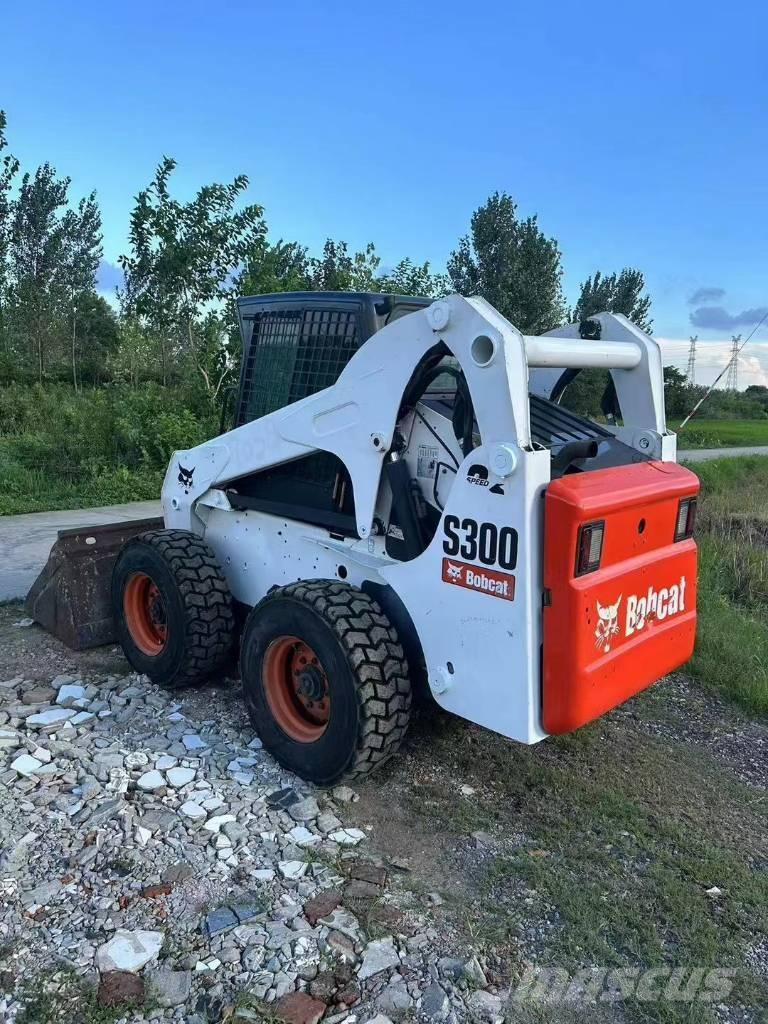 Bobcat S 300 Skid steer loaders