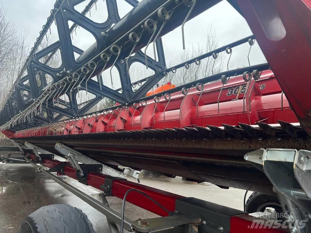 Case IH 3050 Combine harvester heads