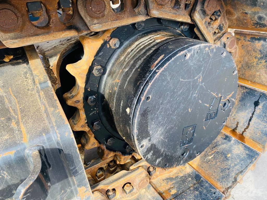 CAT 325 Crawler excavators