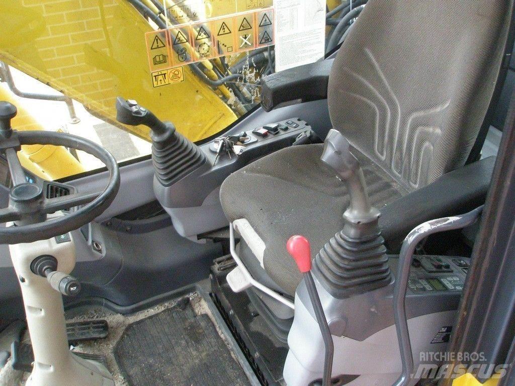 Komatsu PW140-7 Wheeled excavators