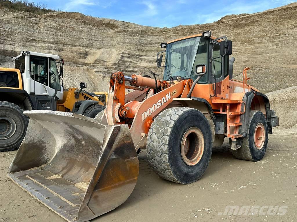 Doosan DL 300 Wheel loaders