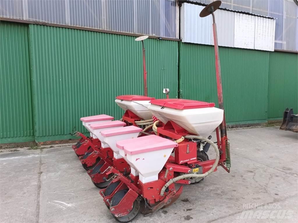 Accord Optima 810 Precision sowing machines
