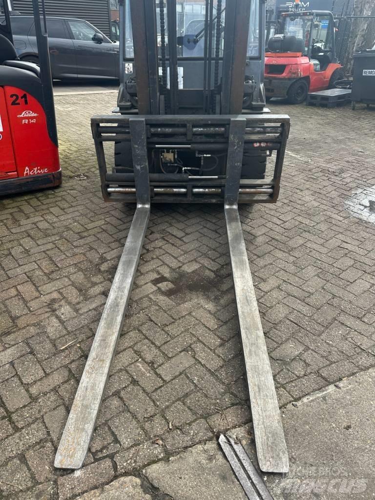 TCM FD 50 T2 Diesel trucks