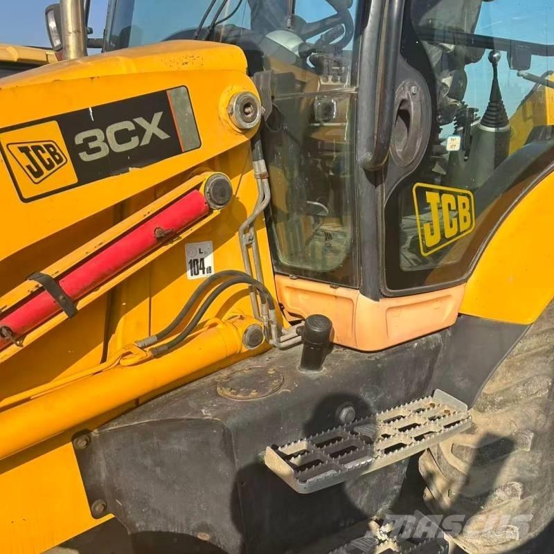 JCB 3 CX Backhoe loaders