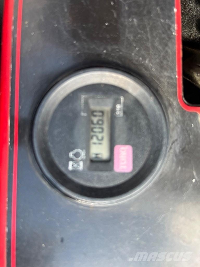 Toro Procore 648 Aerators and dethatchers