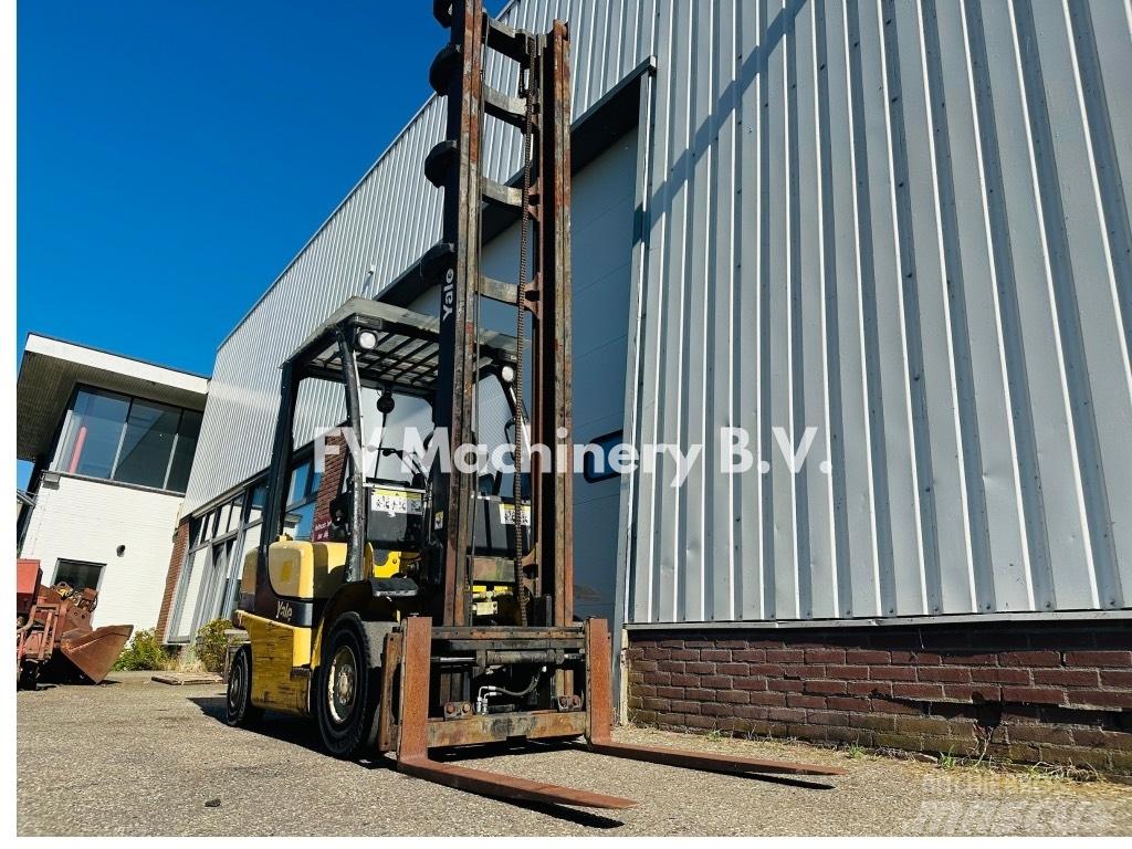 Yale GDP 25 VX Diesel trucks
