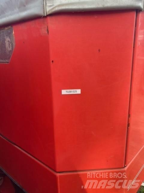 Kuhn Axis 30.1 Sprayer fertilizers