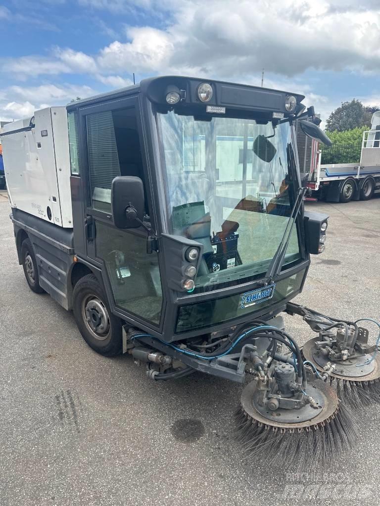 Schmidt Swingo 200 Sweepers