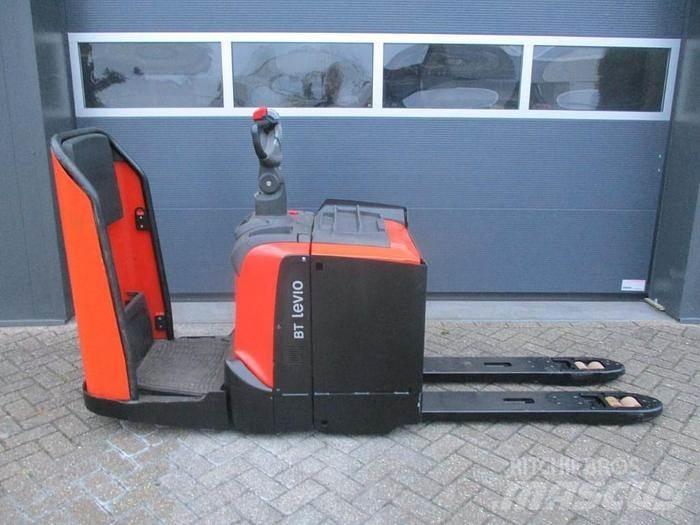 Toyota LPE 250 Low lifter with platform