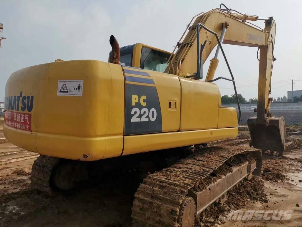 Komatsu PC 220-8 Crawler excavators