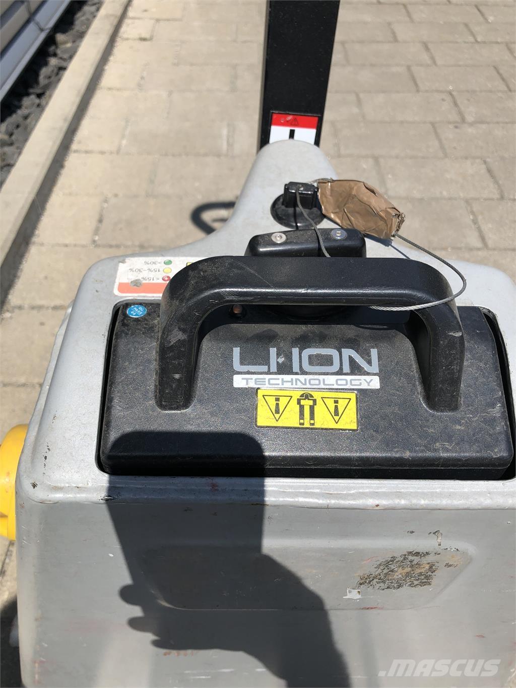 Still ECH 12 C Pedestrian stacker