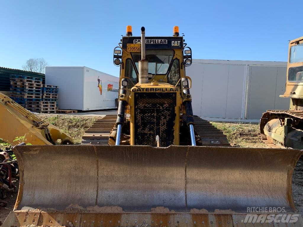 CAT D5B Crawler dozers