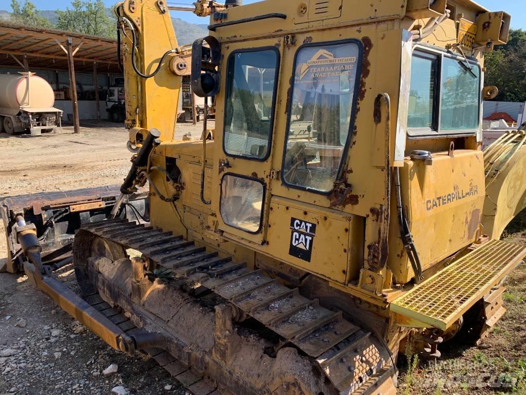 CAT D5B Crawler dozers