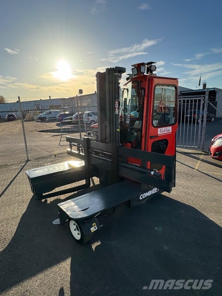 Combilift C3000ET 4-way reach trucks