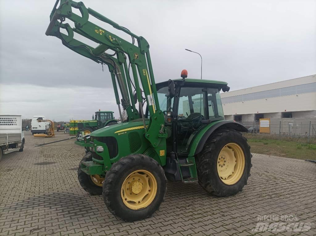 John Deere 5090 R Tractors