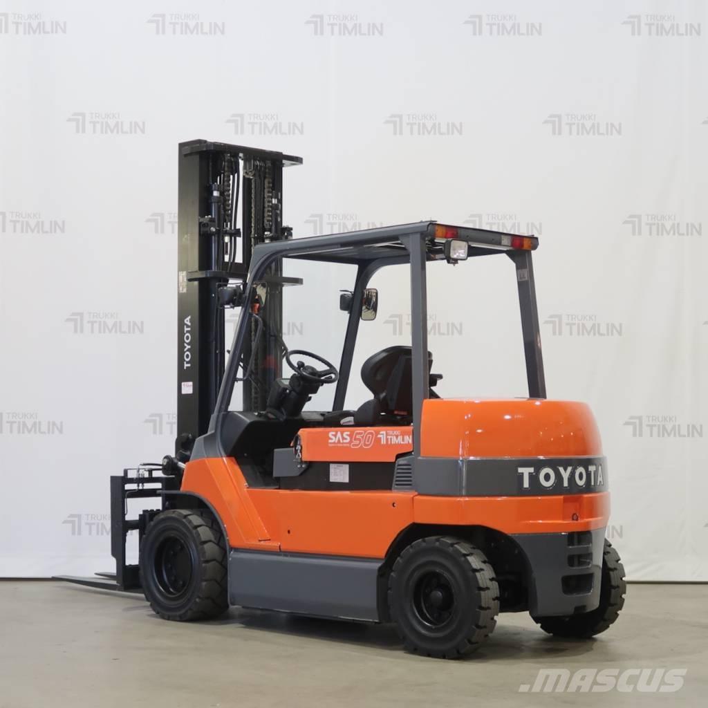 Toyota 7FBMF50 Electric forklift trucks