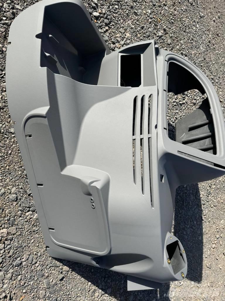 JCB 3 CX Side Panel Cabins and interior