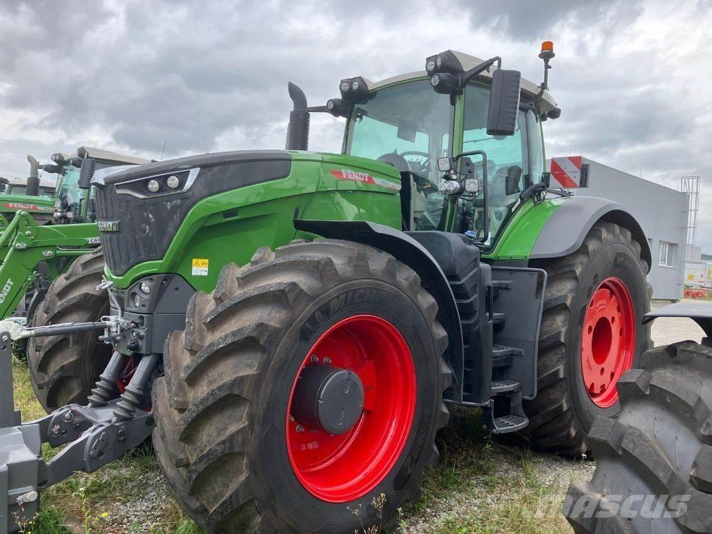 Fendt 1050 Tractors